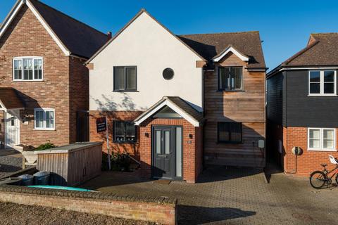 3 bedroom detached house for sale, City Road, Colchester CO5