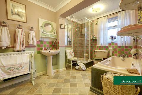 3 Wallace Crescent, Chelmsford, CM2 9QL