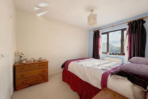 22 Lantern Close, Berkeley, GL13 9DE