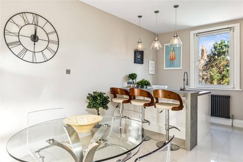 44 Brouncker Road, London, W3 8AQ
