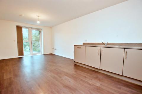 2 bedroom flat for sale, Gemini Park, Manor Way, Borehamwood