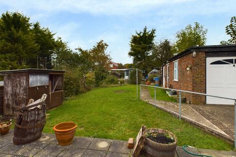 2 bedroom detached bungalow for sale, New Drive, High Wycombe