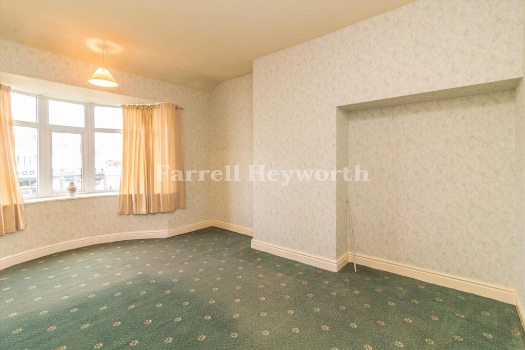 Bedroom 1 image 2