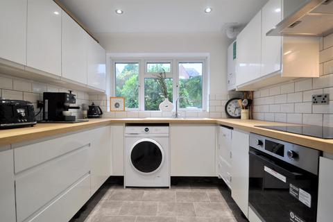 2 bedroom flat for sale, Downlands Way, East Dean