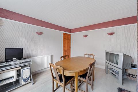 78 Winkworth Road, Banstead, SM7 2QL