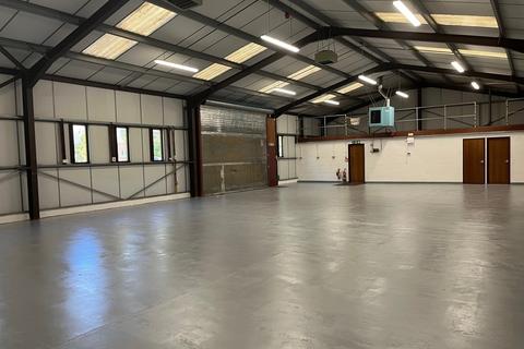 Warehouse to rent, Buckingham MK18