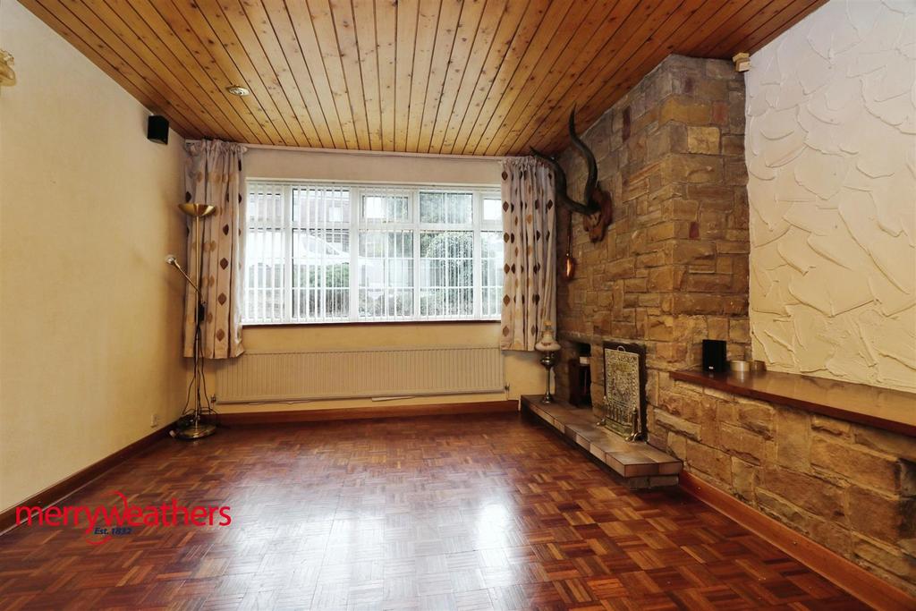 Split level lounge/dining room