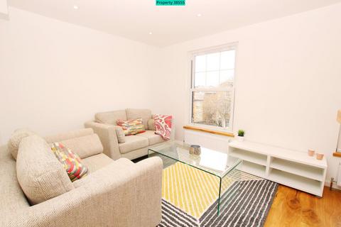 4 bedroom flat to rent, South Lambeth Road, London, SW8 1XN
