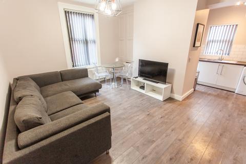 5 bedroom terraced house to rent, Romer Road, L6 6DJ,