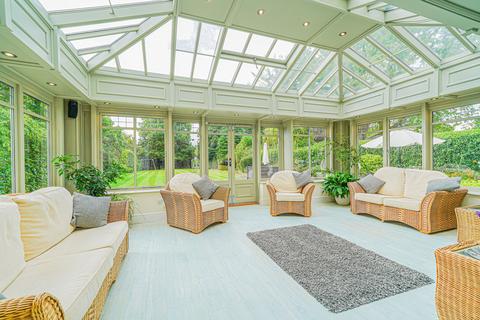 13 Brueton Avenue, Solihull, B91 3EN