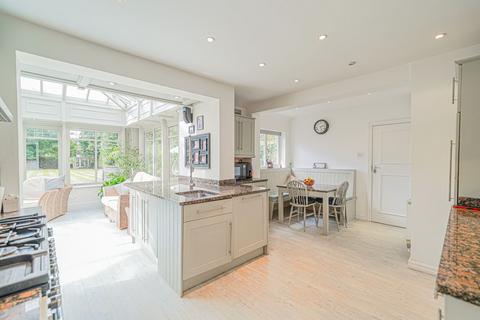 13 Brueton Avenue, Solihull, B91 3EN