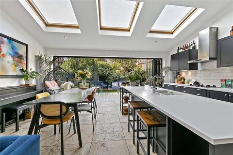 74 Manor Road, Richmond, TW9 1YB