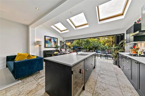 74 Manor Road, Richmond, TW9 1YB