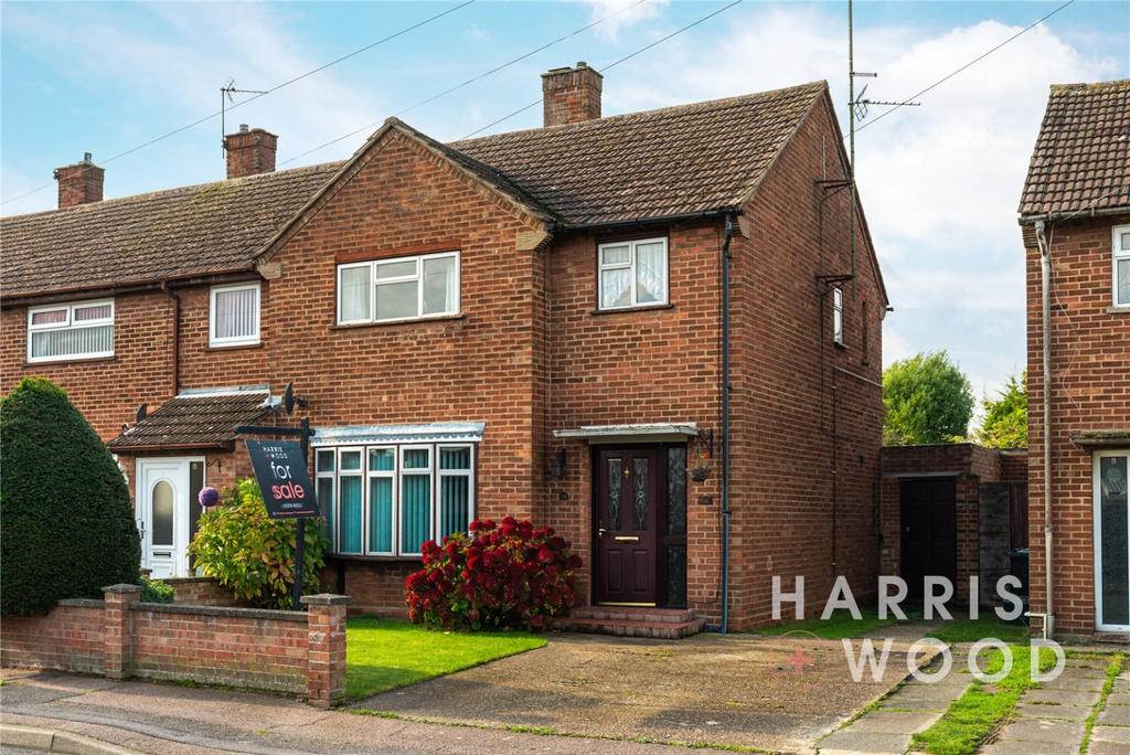 Monkwick Avenue, Colchester, Essex, CO2 3 bed end of terrace house - £ ...