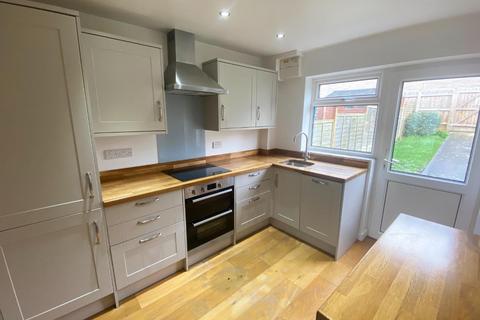 3 bedroom terraced house to rent, High Street, Ashcott