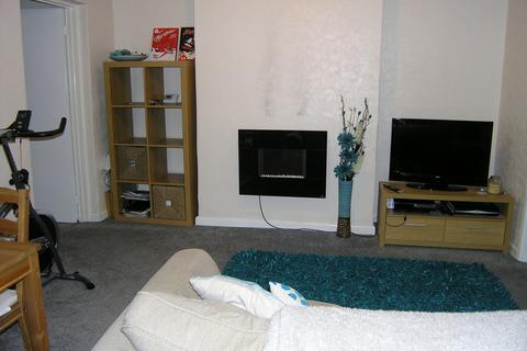 2 bedroom flat to rent, Mill Street, Usk NP15