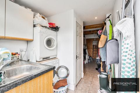 46 Blackthorne Drive, London, E4 6LS