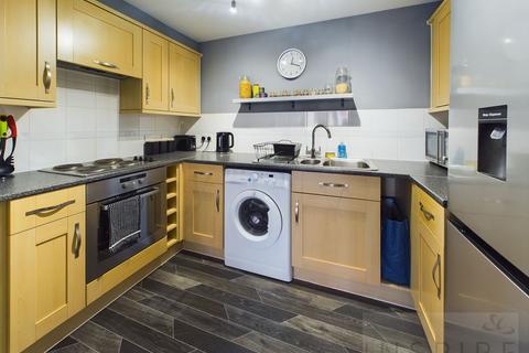 2 bedroom flat for sale, Commonwealth Drive, Crawley RH10