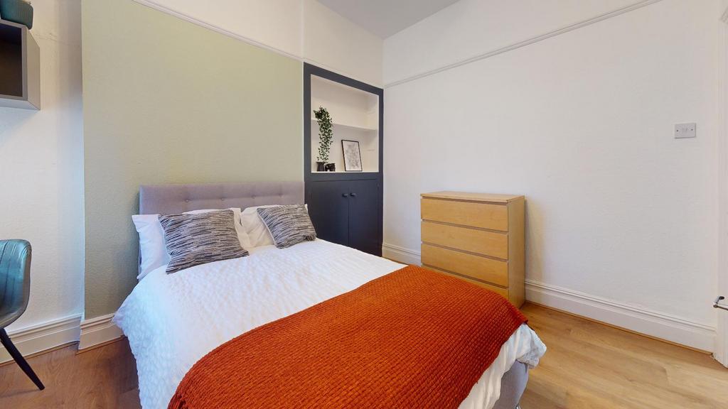 81-Allensbank-Road-Bedroom(5).jpg