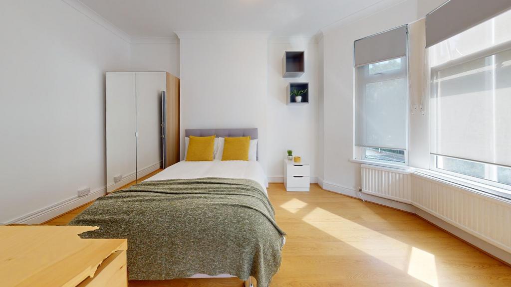 81-Allensbank-Road-Bedroom(2).jpg