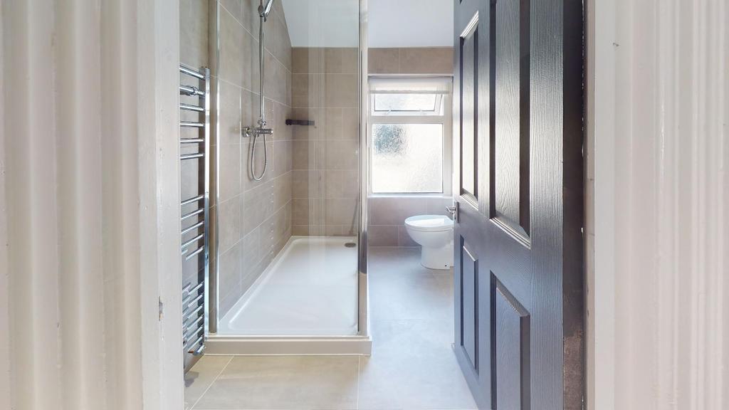 81-Allensbank-Road-Bathroom(1).jpg