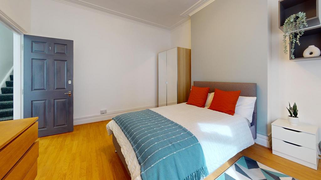 81-Allensbank-Road-Bedroom.jpg