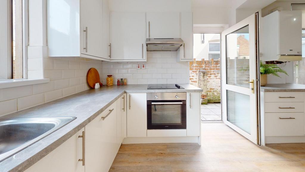 81-Allensbank-Road-Kitchen(1).jpg