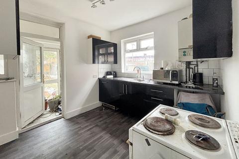 2a Cromer Road, Hornchurch, RM11 1EY
