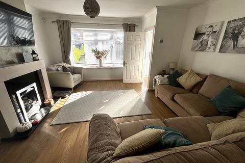 3 bedroom semi-detached house for sale, Woodruffe Gardens, Romiley