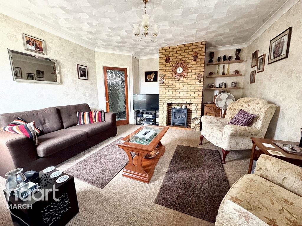 Wisbech Road, March 3 bed detached bungalow for sale £275,000
