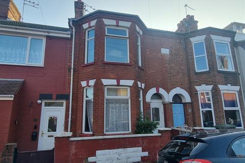 4 bedroom terraced house for sale, Palmer Road, Gorleston