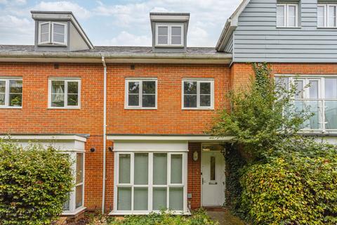 4 bedroom terraced house for sale, Powell Gardens, Redhill RH1