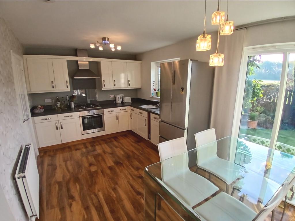 Dining kitchen