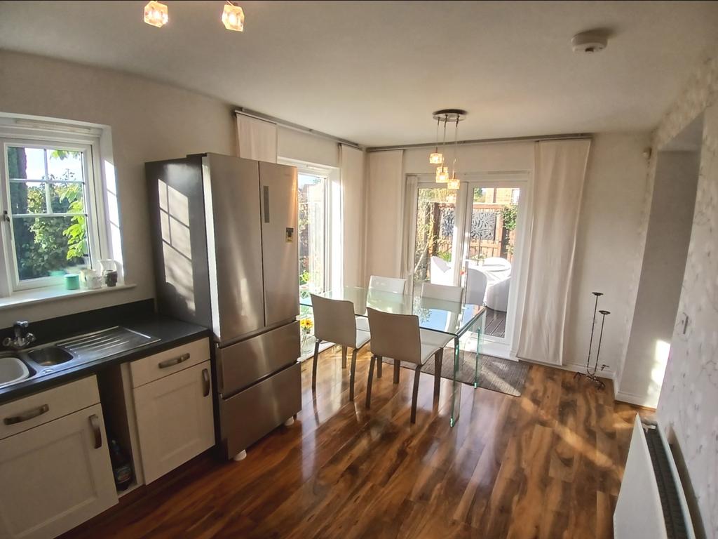 Dining kitchen