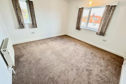 2 bedroom flat for sale, Givendale Road, Scarborough