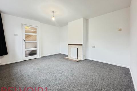 3 bedroom semi-detached house to rent, Cheltenham Grove, Silverdale, ST5