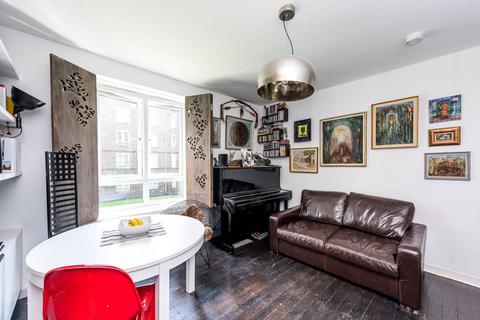 2 bedroom flat for sale, Bolney Street, Oval, London, SW8