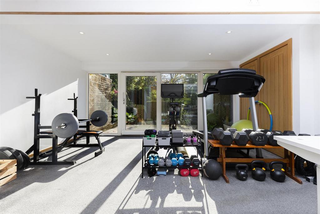 Bedroom Four/Gym