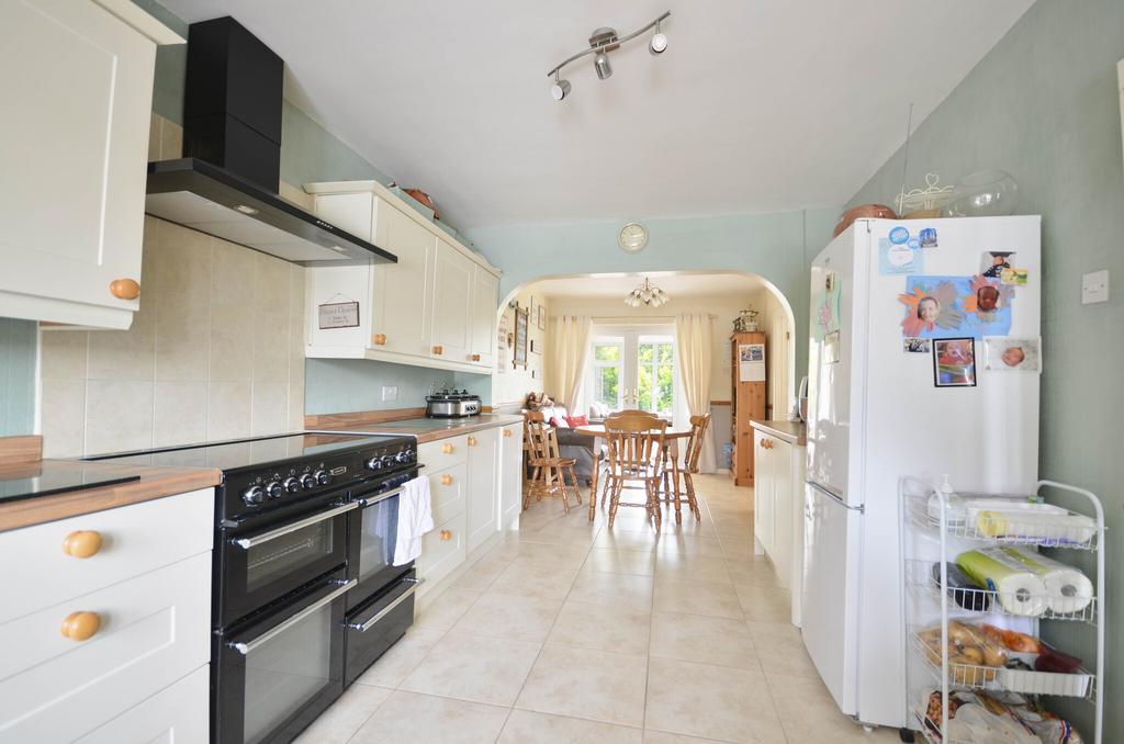 Lower Broadheath, Worcester WR2 4 bed detached house for sale £350,000