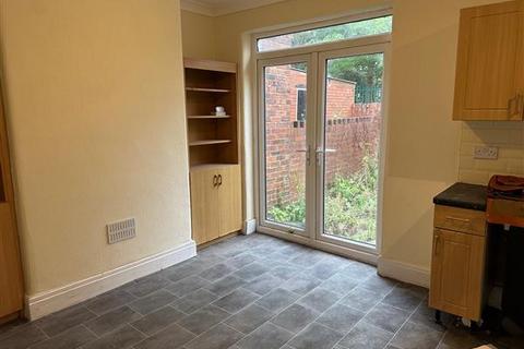 2 bedroom end of terrace house for sale, Derby Street, Oldham