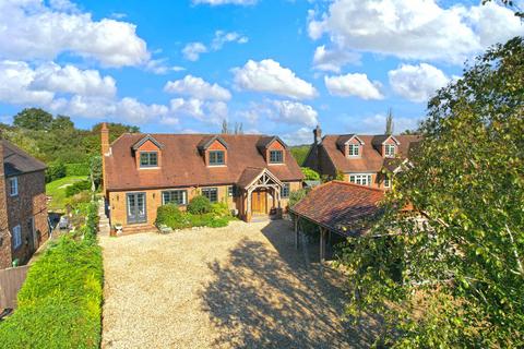 5 bedroom detached house to rent, Mill Lane, Crondall, Farnham, Surrey, GU10