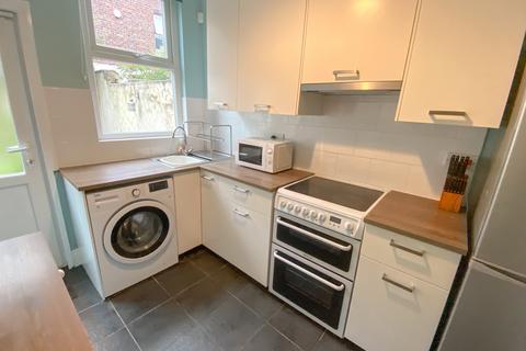 3 bedroom terraced house to rent, Claremont Road, L15 3HH,