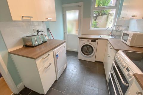 3 bedroom terraced house to rent, Claremont Road, L15 3HH,