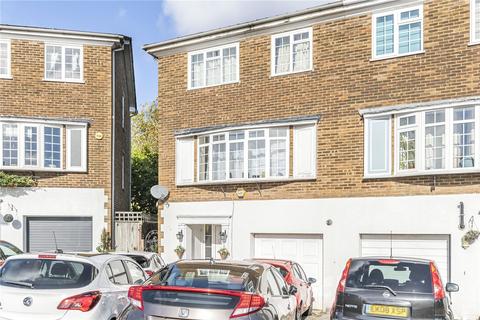 3 bedroom end of terrace house for sale, Reynard Close, Bickley, BR1