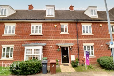 3 bedroom terraced house for sale, Lockwell Road, Dagenham