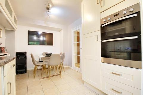 undefined, The Knowle, Hoddesdon