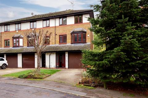 undefined, The Knowle, Hoddesdon
