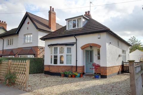 3 bedroom detached house for sale, Tranby Avenue, Hessle