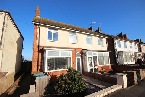 3 bedroom semi-detached house for sale, Cliff Road, Hornsea