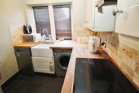 3 bedroom terraced house for sale, Highfield Road, Bradford BD10